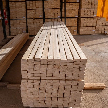 картинка Доска обрезная камерной сушки 50*100*6000мм Отборная 1 сорт Ель 100% дисковый распил (10-15%) от магазина Кубатура