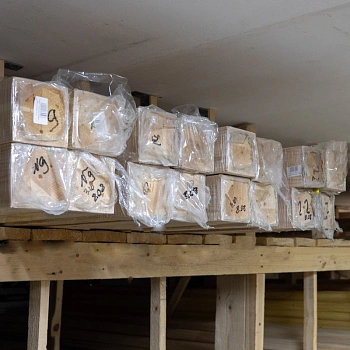 картинка Колонна 100*100*3000мм №8 Сосна сорт Экстра сращенная от магазина Кубатура