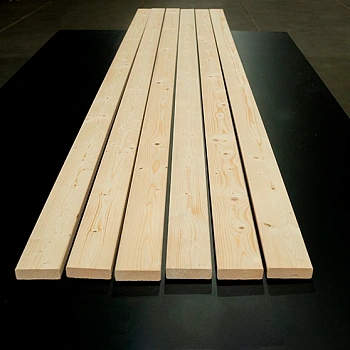 картинка Доска строганая камерной сушки 28*95*2000мм сорт AB ель/сосна (с фаской на углах) от магазина Кубатура
