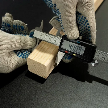 картинка Брусок сращенный для перегородок 40*40*3000мм сосна сорт Экстра (с фаской R5 на углах) от магазина Кубатура