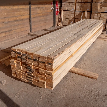 картинка Доска обрезная камерной сушки 50*150*6000мм ель/сосна 3-4 сорт дисковый распил (10-18%) от магазина Кубатура