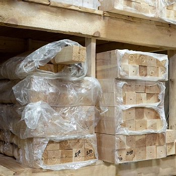 картинка Балясина 50*50*900мм №32Б Береза сорт Экстра сращенная от магазина Кубатура