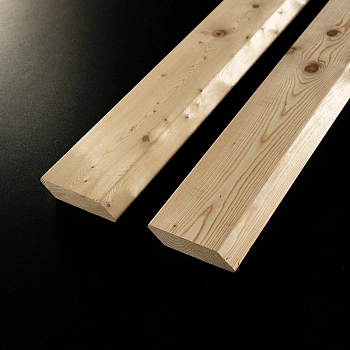 картинка Планкен скошенный 20*90*3000мм сорт АВ лиственница от магазина Кубатура