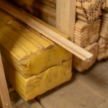 картинка Плинтус лодочка 30*2000мм сосна сорт Экстра от магазина Кубатура