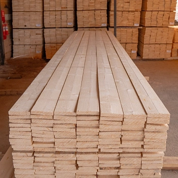 картинка Доска обрезная камерной сушки 25*120*6000мм Отборная 1 сорт Ель 100% дисковый распил (10-15%) от магазина Кубатура