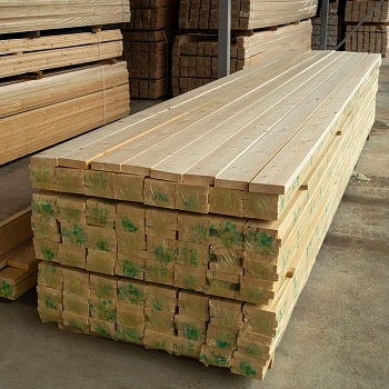 картинка Доска строганая камерной сушки 36*140*6000мм сорт AB ель/сосна (с фаской на углах) от магазина Кубатура