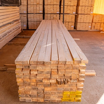 картинка Доска обрезная 50*100*3000мм 3-4 сорт ТУ естественной влажности хвойные породы от магазина Кубатура