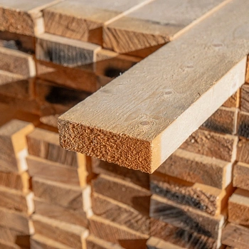 картинка Доска обрезная камерной сушки 50*150*6000мм ель/сосна 3-4 сорт дисковый распил (10-18%) от магазина Кубатура