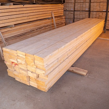 картинка Доска обрезная камерной сушки 50*150*6000мм Отборная 1 сорт Ель 100% дисковый распил (10-15%) от магазина Кубатура