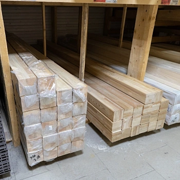 картинка Столб опорный клееный 80*80*3000мм Сосна сорт Экстра от магазина Кубатура