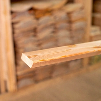 картинка Планкен скошенный 20*70*3000мм сорт АВ лиственница от магазина Кубатура