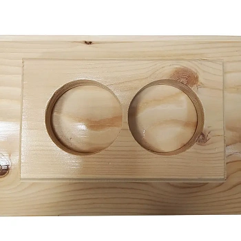 картинка Накладка для розеток под Блок-Хаус 36мм двойная с отверстием 185*113мм от магазина Кубатура